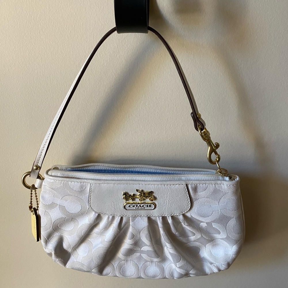 Coach Cream Wallet/Mini Bag